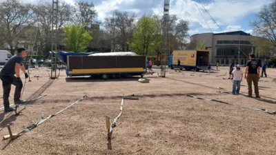 Foto des Albums: Aufbau Zirkuszelt