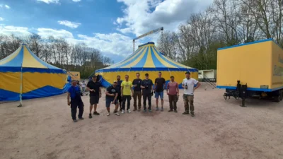 Foto des Albums: Aufbau Zirkuszelt