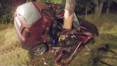 Foto des Albums: Hilfeleistung * Verkehrsunfall * Velpke-Wahrstedt *  12.08.2012 * 00.42 Uhr