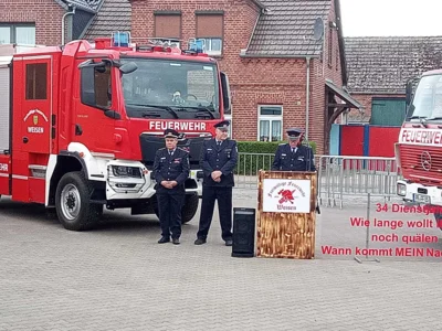 Foto des Albums: Fahrzeugübergabe Weisen