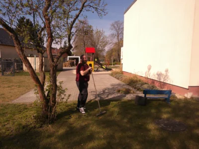 Kurzes P&auml;uschen im Schatten.  (Bild vergr&ouml;&szlig;ern)