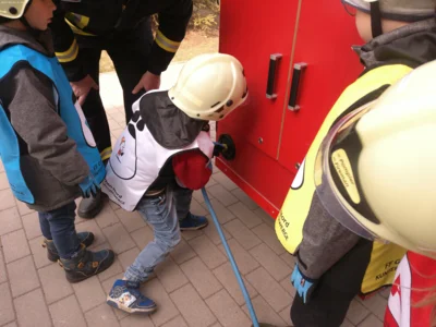 L&ouml;scheinsatz, beendet, es werden alle Schlauchverbindungen gekappt.  (Bild vergr&ouml;&szlig;ern)