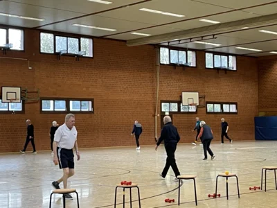 Aktivit&auml;ten w&auml;hrend einer Trainingsstunde  (Bild vergr&ouml;&szlig;ern)