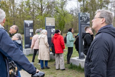 Foto des Albums: Gemeinsame Gedenkveranstaltung mit der Amicale Sachsenhausen im Geschichspark