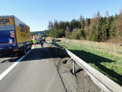 Foto des Albums: VU mehrere PKW, P-klemmt auf BAB am 22.04.26