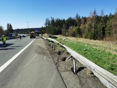 Foto des Albums: VU mehrere PKW, P-klemmt auf BAB am 22.04.26