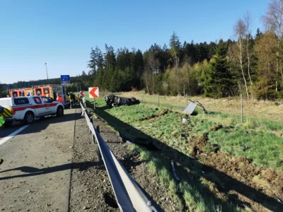 Foto des Albums: VU mehrere PKW, P-klemmt auf BAB am 22.04.26