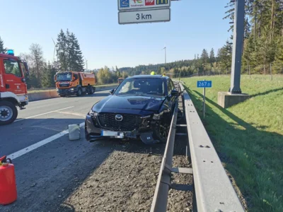 Foto des Albums: VU mehrere PKW, P-klemmt auf BAB am 22.04.26