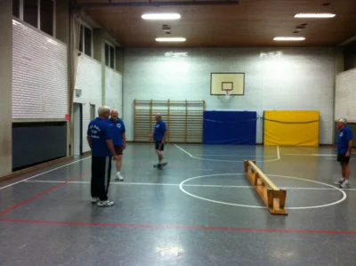 Prellballspiel nach der Trainingsstunde  (Bild vergr&ouml;&szlig;ern)
