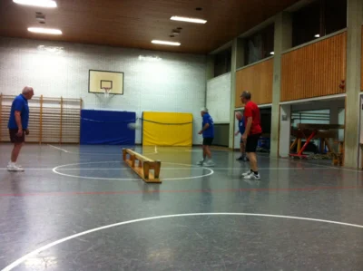 Prellballspiel nach der Trainingsstunde  (Bild vergr&ouml;&szlig;ern)
