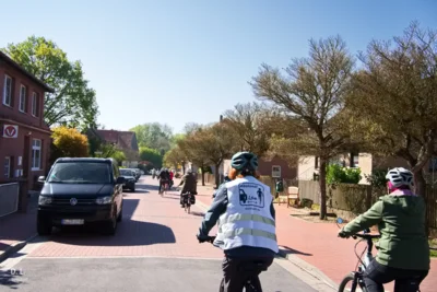 Fahrt durch Wennigsen  (Bild vergr&ouml;&szlig;ern)
