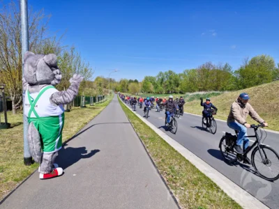 Foto des Albums: Frühlingserwachen Teil 1 - 127 Radlerinnen und Radler beim Anradeln in der Prignitz