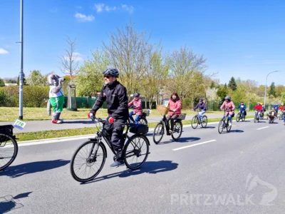 Foto des Albums: Frühlingserwachen Teil 1 - 127 Radlerinnen und Radler beim Anradeln in der Prignitz