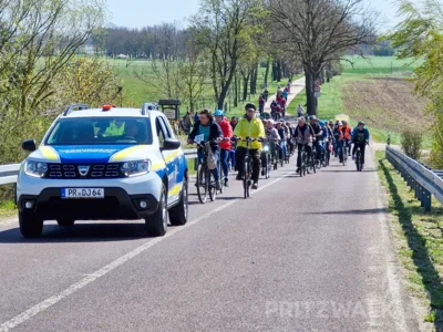 Foto des Albums: Frühlingserwachen Teil 1 - 127 Radlerinnen und Radler beim Anradeln in der Prignitz