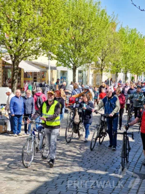 Foto des Albums: Frühlingserwachen Teil 1 - 127 Radlerinnen und Radler beim Anradeln in der Prignitz