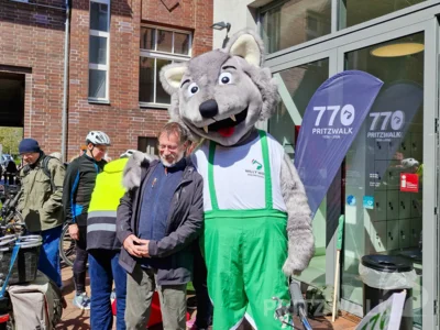 Foto des Albums: Frühlingserwachen Teil 1 - 127 Radlerinnen und Radler beim Anradeln in der Prignitz