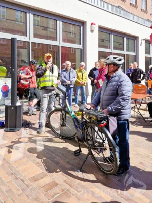 Foto des Albums: Frühlingserwachen Teil 1 - 127 Radlerinnen und Radler beim Anradeln in der Prignitz