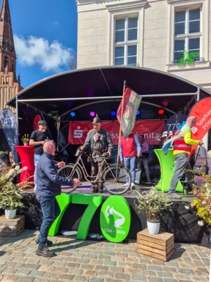Foto des Albums: Frühlingserwachen Teil 2 - Fünf Spielmannszüge und ein Orchester sorgen für Stimmung