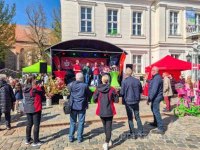 Foto des Albums: Frühlingserwachen Teil 2 - Fünf Spielmannszüge und ein Orchester sorgen für Stimmung