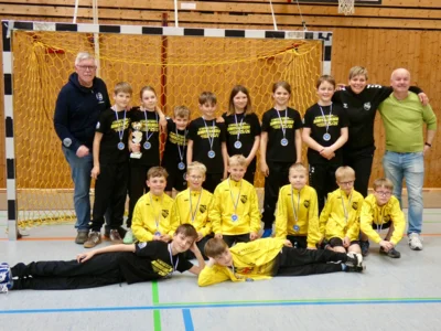 Regionsliga mJE Staffel 2 und Regionsklasse mJE Staffel 4: FC Viktoria Thiede 1 und 2  (Bild vergr&ouml;&szlig;ern)