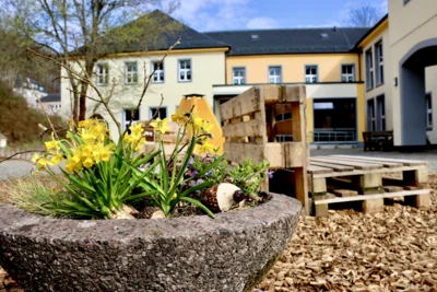 Hof  (Bild vergr&ouml;&szlig;ern)