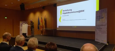 Begr&uuml;&szlig;ung durch Minister Strobl  (Bild vergr&ouml;&szlig;ern)