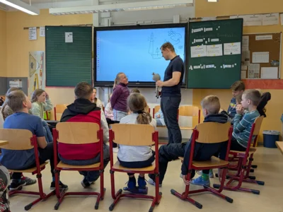 Foto des Albums: „Heldenpower“ - ein besonderes Schulprojekt, Teil 2