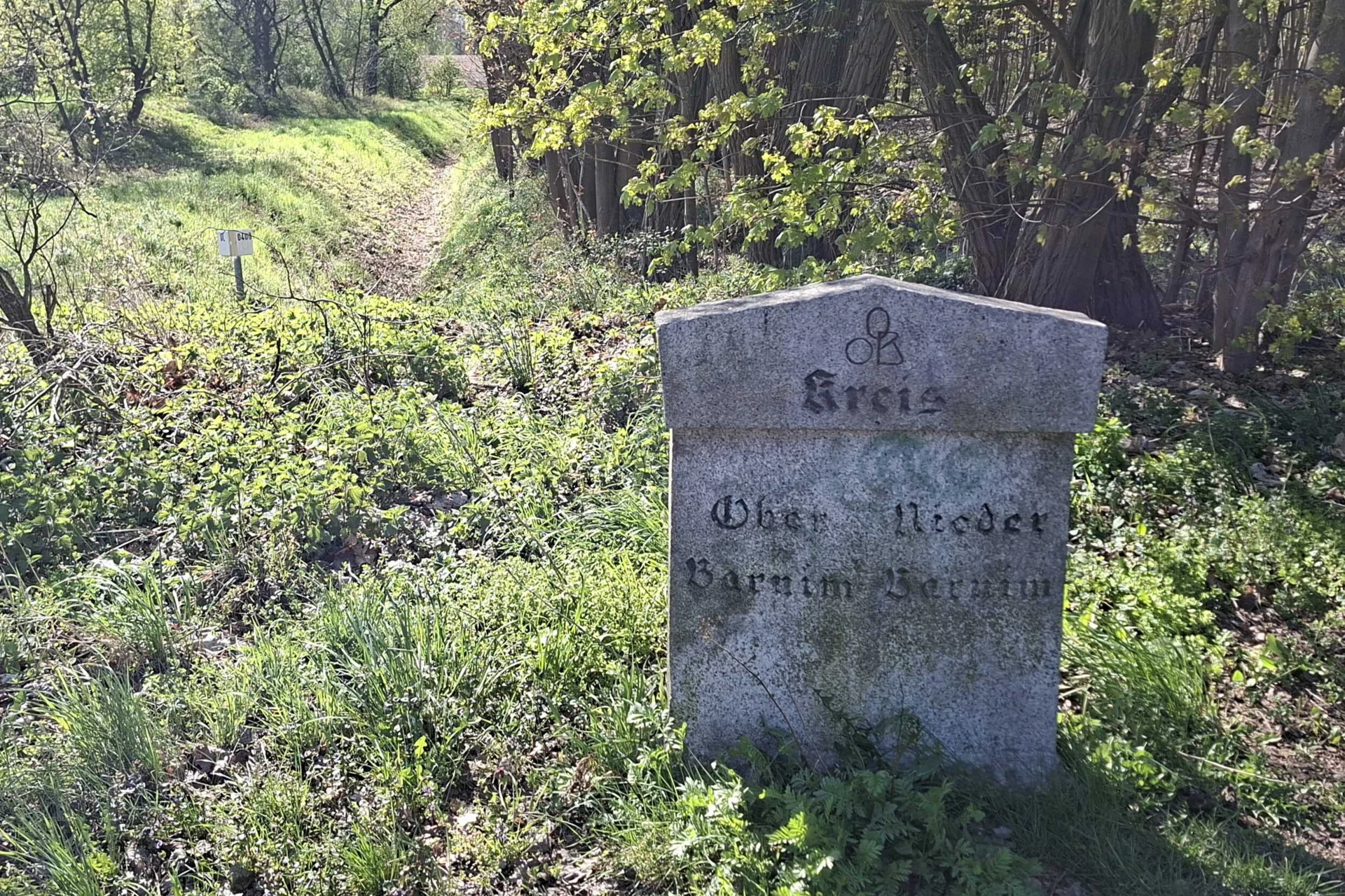 Bild: Grenzstein Rehfelde-Garzau