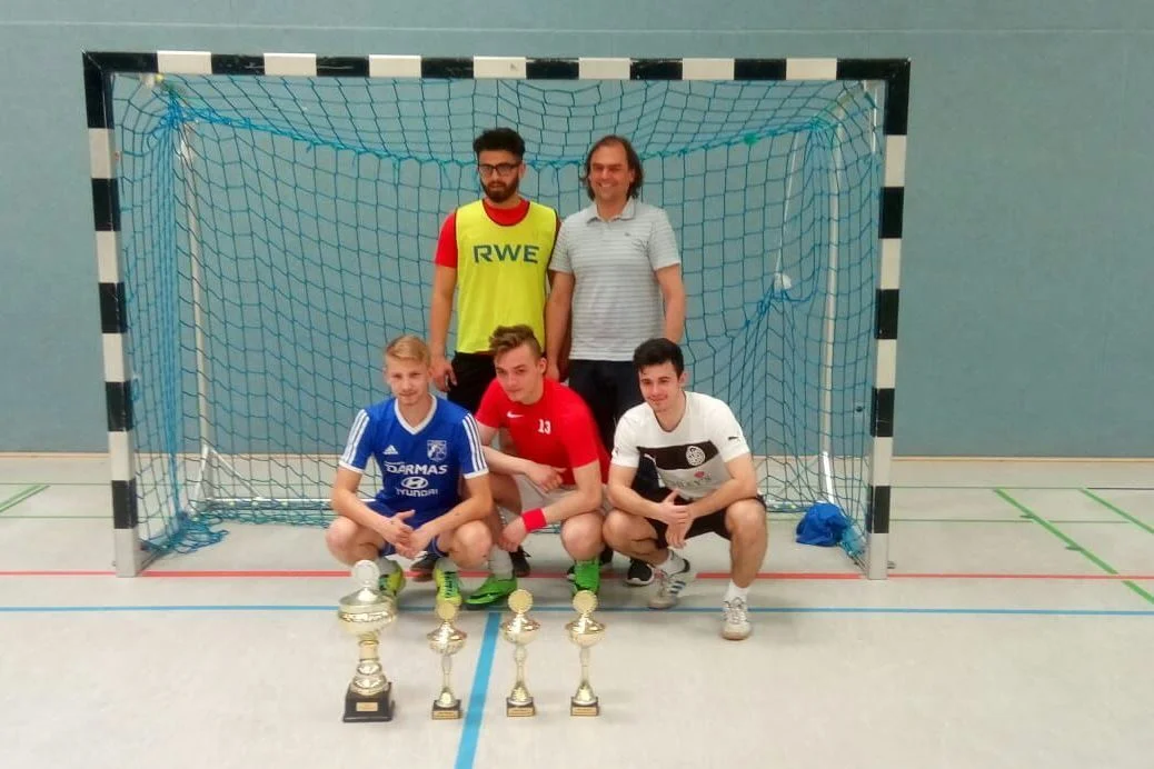 Bild: 1. Platz: AMKU3 (Kraftfahrzeugmechatroniker, Unterstufe)