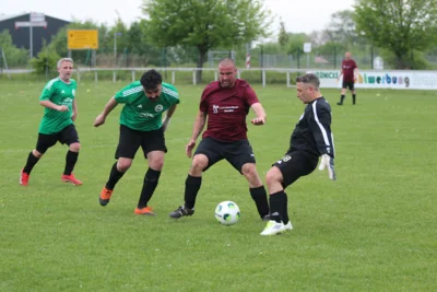 Foto des Albums: Ü40 - SG Lindhorst/Sachsenhagen/Lüdersfeld gewinnt 5:3 gegen TuS Minderheide