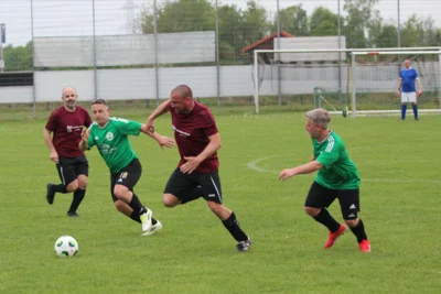 Foto des Albums: Ü40 - SG Lindhorst/Sachsenhagen/Lüdersfeld gewinnt 5:3 gegen TuS Minderheide