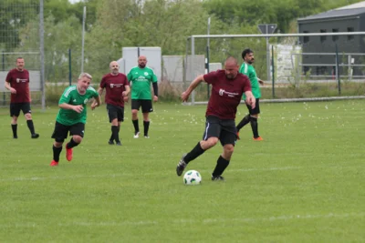 Foto des Albums: Ü40 - SG Lindhorst/Sachsenhagen/Lüdersfeld gewinnt 5:3 gegen TuS Minderheide