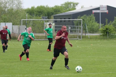Foto des Albums: Ü40 - SG Lindhorst/Sachsenhagen/Lüdersfeld gewinnt 5:3 gegen TuS Minderheide