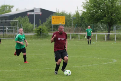 Foto des Albums: Ü40 - SG Lindhorst/Sachsenhagen/Lüdersfeld gewinnt 5:3 gegen TuS Minderheide