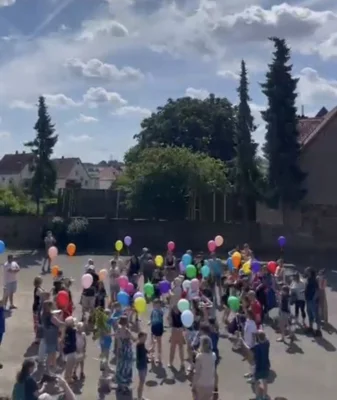 Foto des Albums: Letzter Schultag Abschied von der Sandrosenschule für die 4.Klassen