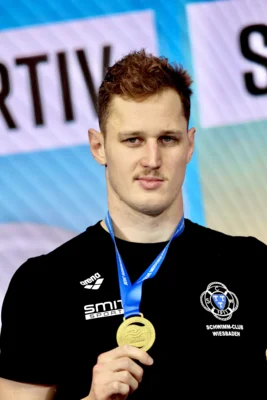 Vorschaubild: Timo Sorgius (SC Wiesbaden) bei der Siegerehrung