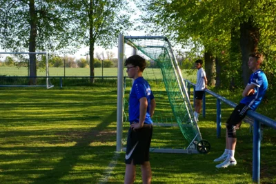 Foto des Albums: 🏆 Eierköppe triumphieren – Fußball statt Tanz in den Mai!