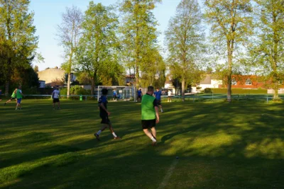 Foto des Albums: 🏆 Eierköppe triumphieren – Fußball statt Tanz in den Mai!
