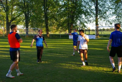 Foto des Albums: 🏆 Eierköppe triumphieren – Fußball statt Tanz in den Mai!