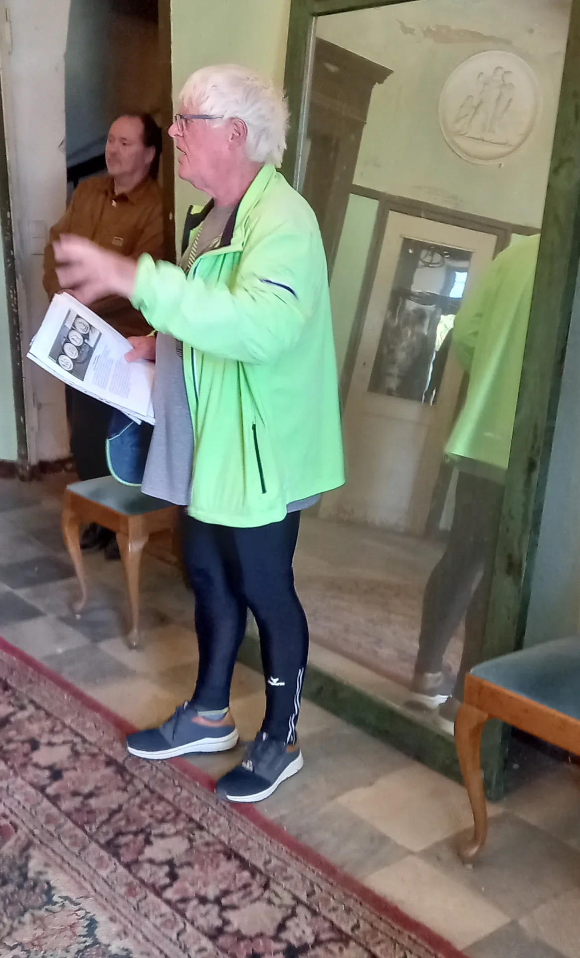 Bild: Erklärung im Gutshaus