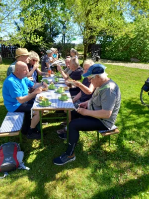 Foto des Albums: Anradeln auf der Oberbarnimer Feldsteinroute -  OFR