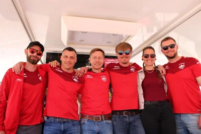 Auch der VfL Querfurt hatte einen Bierwagen besetzt.  (Bild vergr&ouml;&szlig;ern)