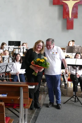 Vorschaubild: und ein Blumenstrauss für die Initiatorin