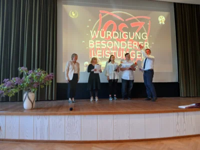 Foto des Albums: Zeugnisausgabe in der Abteilung 1