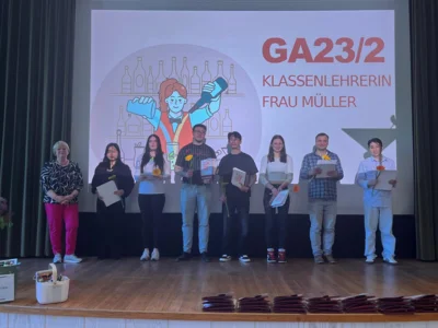 Foto des Albums: Zeugnisausgabe in der Abteilung 1