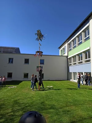 Foto des Albums: Maibaumfest