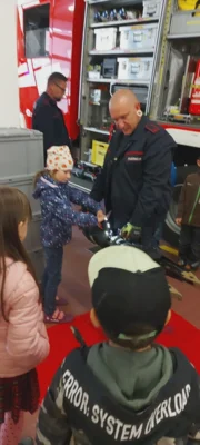 Foto des Albums: Besuch bei der Feuerwehr 🚒 Kl. 1a + 1b