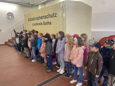 Foto des Albums: Besuch bei der Feuerwehr 🚒 Kl. 1a + 1b
