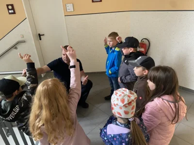Foto des Albums: Besuch bei der Feuerwehr 🚒 Kl. 1a + 1b