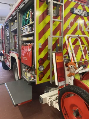 Foto des Albums: Besuch bei der Feuerwehr 🚒 Kl. 1a + 1b